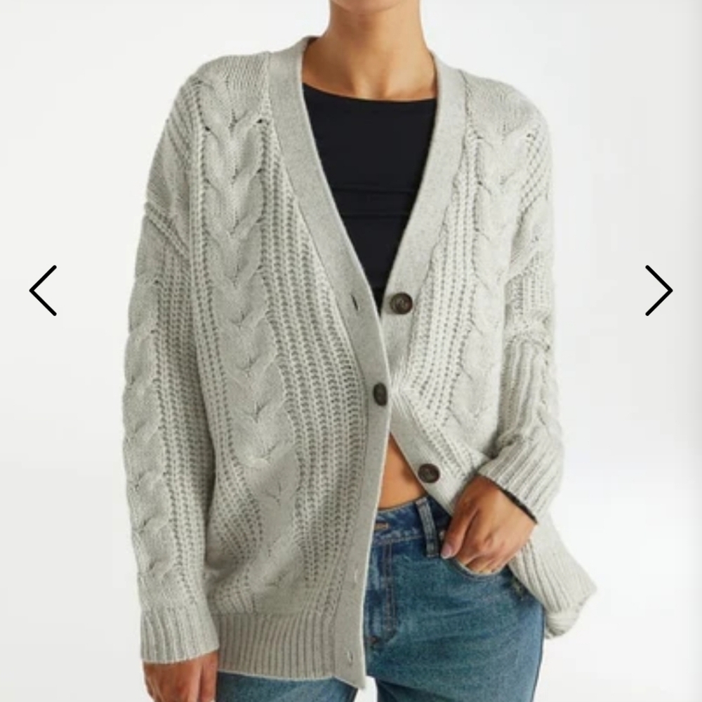 Shoe Dazzle Light Gray Knit Boyfriend Cardigan